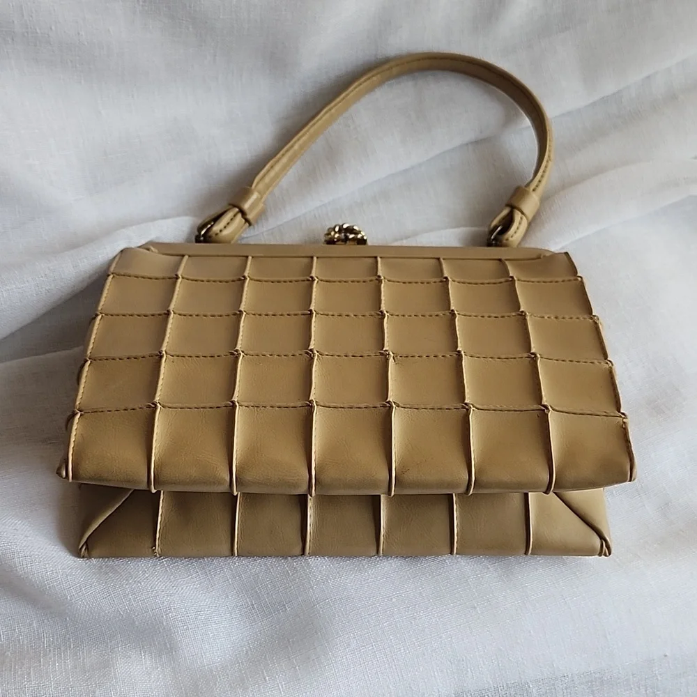 Vintage Verdi USA Ex Cond Kelly Style Tan Handbag, $64